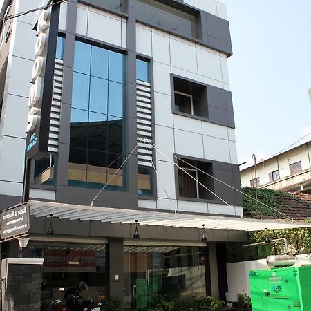 Kochi Collection O 8267 Galaxy Inn מראה חיצוני תמונה