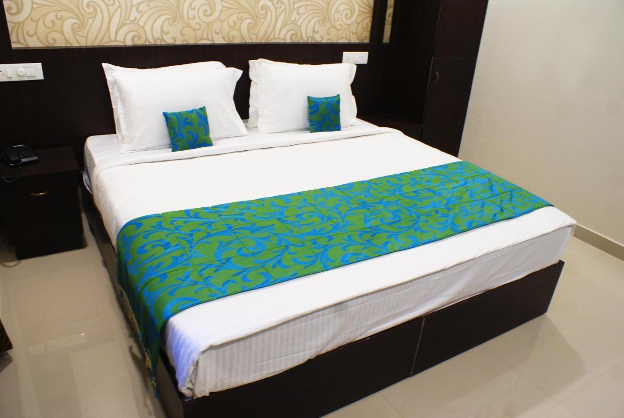 Kochi Collection O 8267 Galaxy Inn מראה חיצוני תמונה