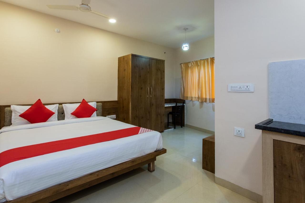 Kochi Collection O 8267 Galaxy Inn מראה חיצוני תמונה