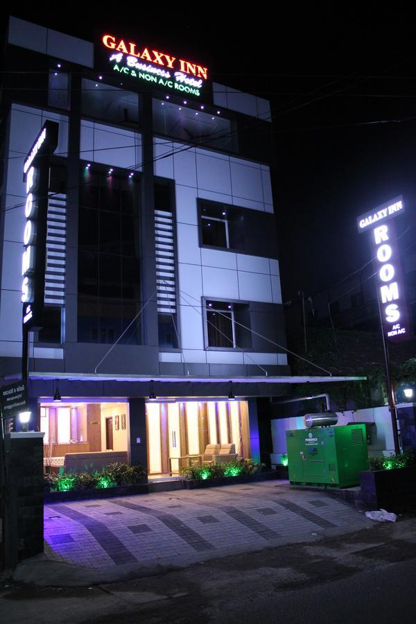 Kochi Collection O 8267 Galaxy Inn מראה חיצוני תמונה