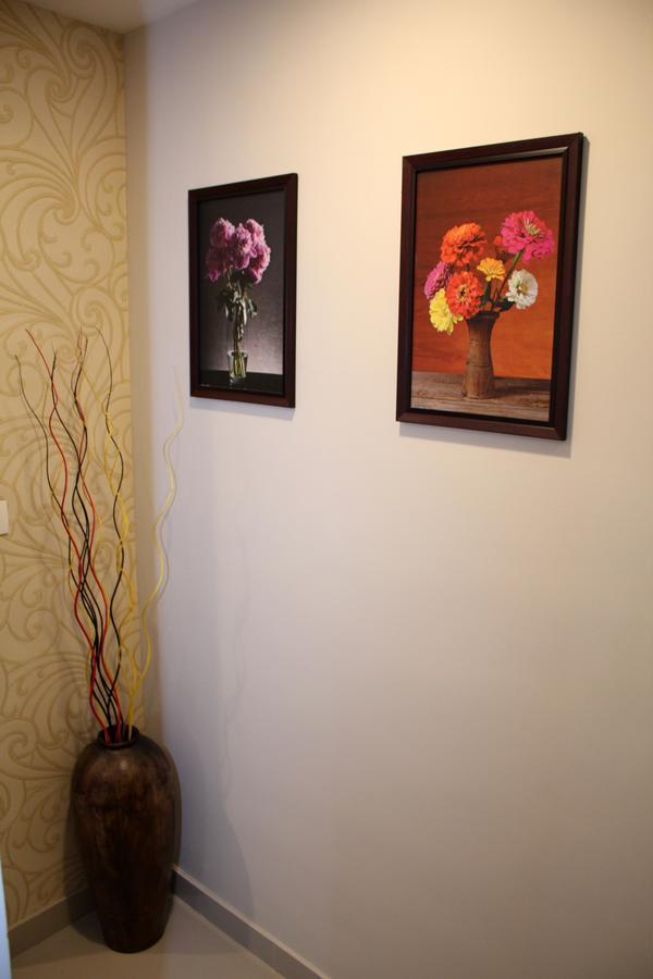 Kochi Collection O 8267 Galaxy Inn מראה חיצוני תמונה